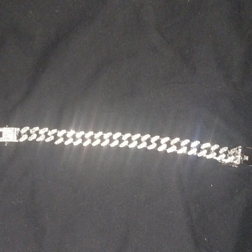 Elegant Sparkly Firago Cut Bracelet